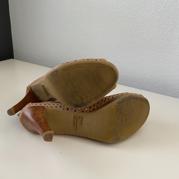 Coach and Four Zipper Heels - Picture 6 of 6